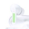En el auricular derecho